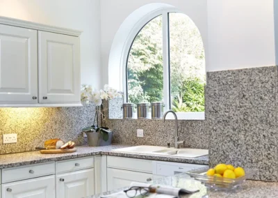 ArchedHead shaped window in kitchen