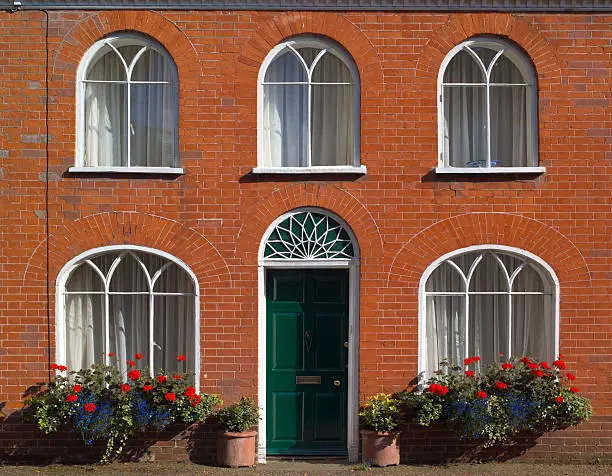 Shaped Windows (1) Shaped Windows