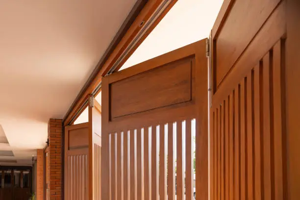 How Do Bifold Doors Work? How Do Bifold Doors Work?